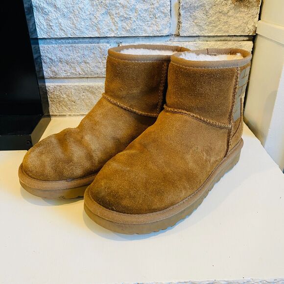 Cozy Tan Suede Ankle Boots - Picture 2 of 8